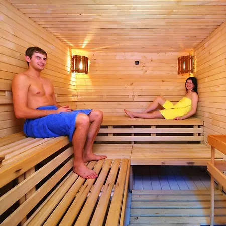 ホテル Spindl & Aquapark 3*