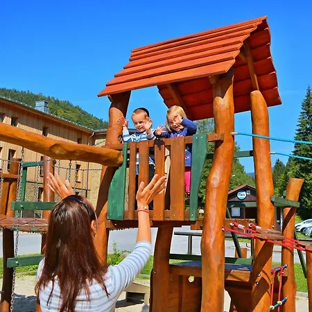 ホテル Spindl & Aquapark 3*